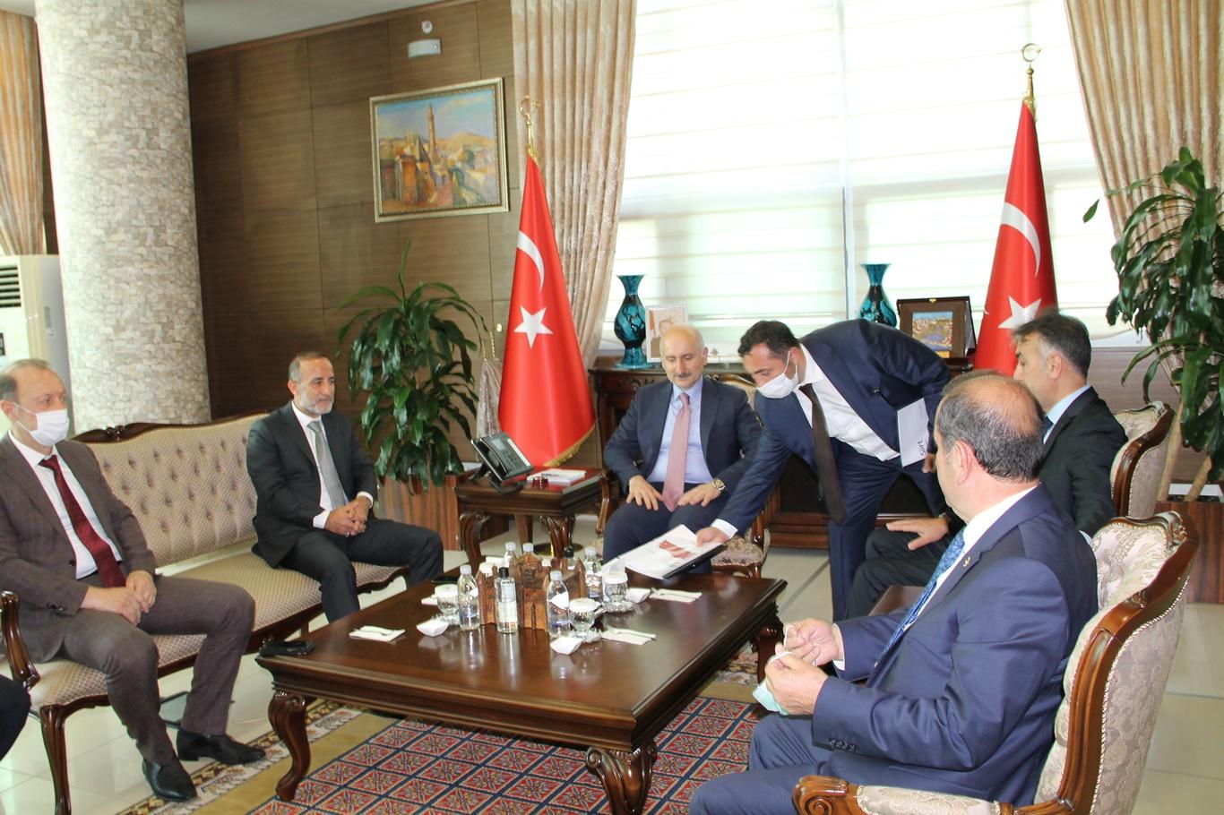 Bakan Karaismailoğlu: “Bitlis'e bugüne kadar yaptığımız projenin miktarı 7 milyarı geçti”
